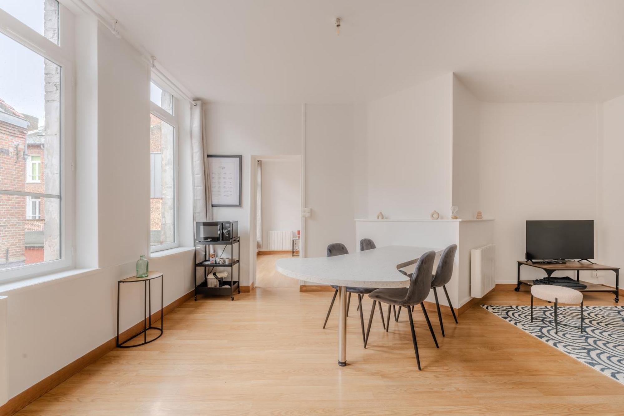 La Bulle Arrageoise - Grand Place - Spacieux - Lumineux - Lit King Size - Wifi - Parking Public